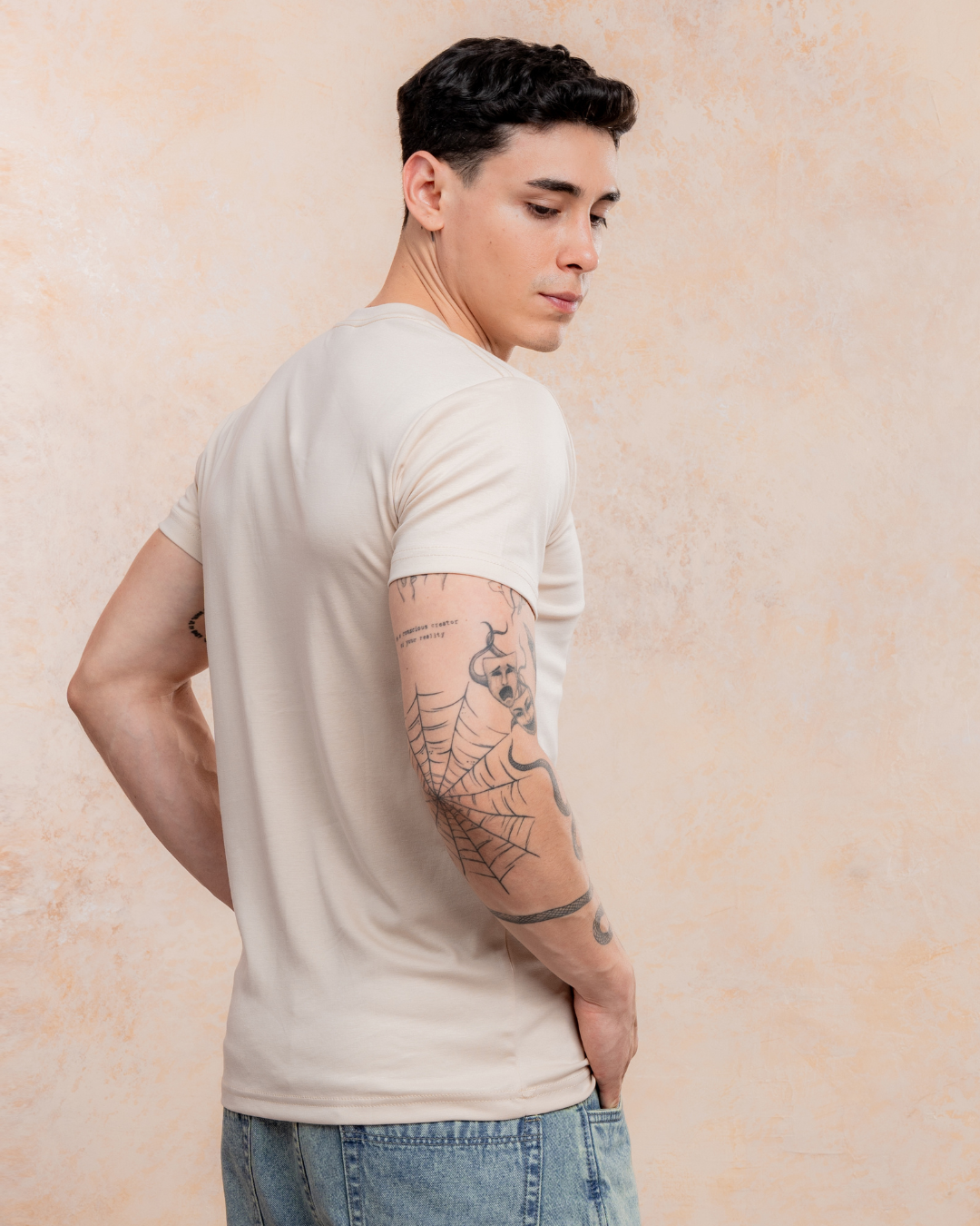 Polo Básico Cuello V – Algodón Pima
