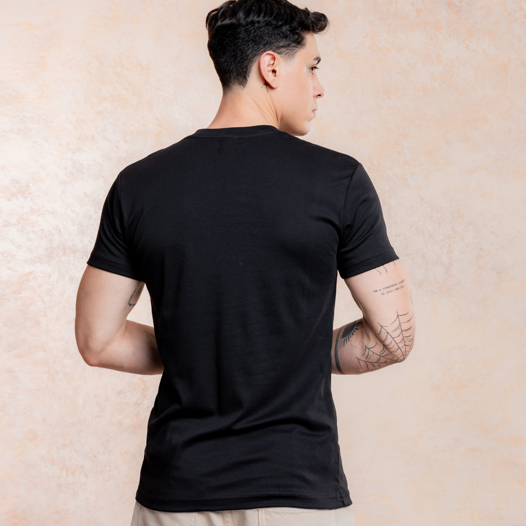 Básico Cuello V – Negro