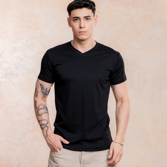 Básico Cuello V – Negro