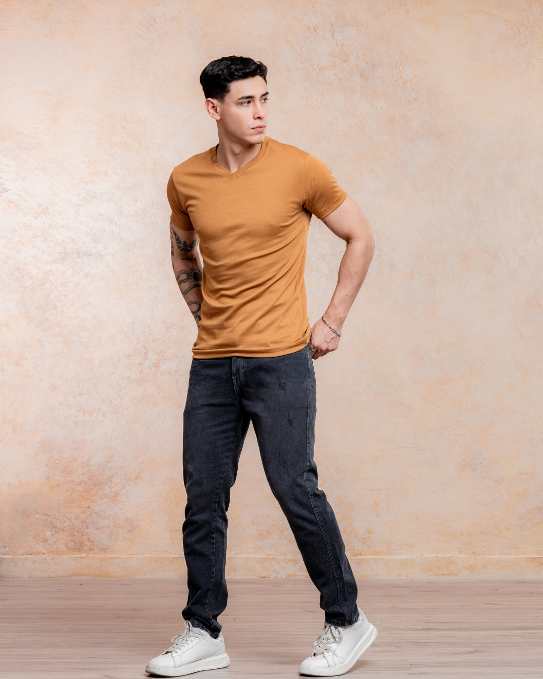 Polo Básico Cuello V – Algodón Pima