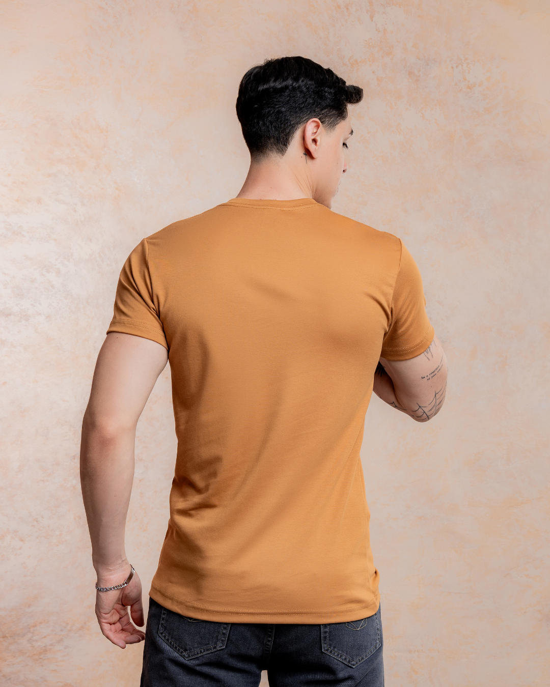 Polo Básico Cuello V – Algodón Pima