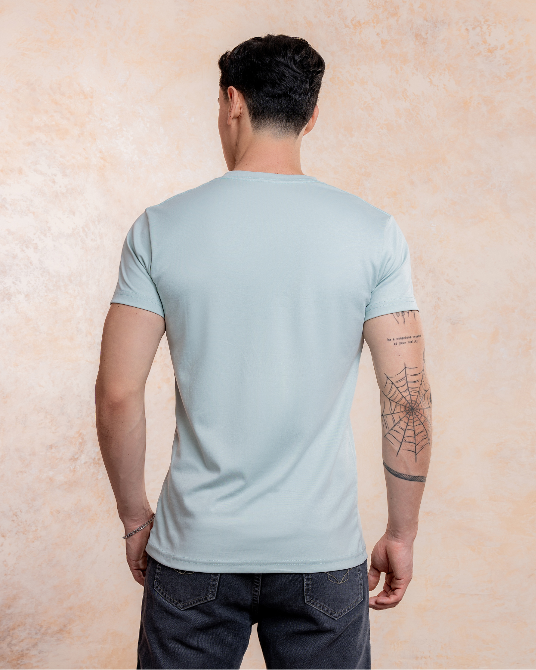Polo Básico Cuello V – Algodón Pima